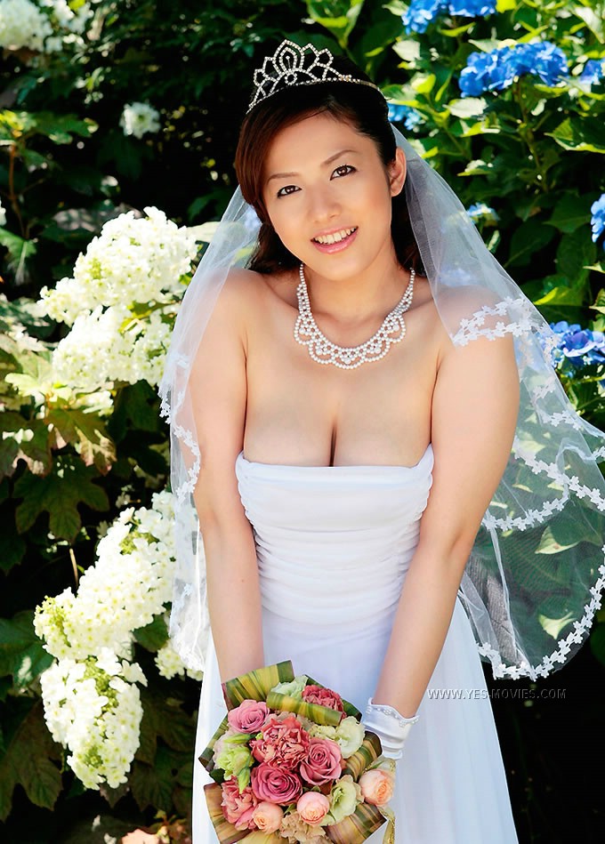 Nude Japan Wedding - Asian bride Meisa Hanai is slowly undressing on cam